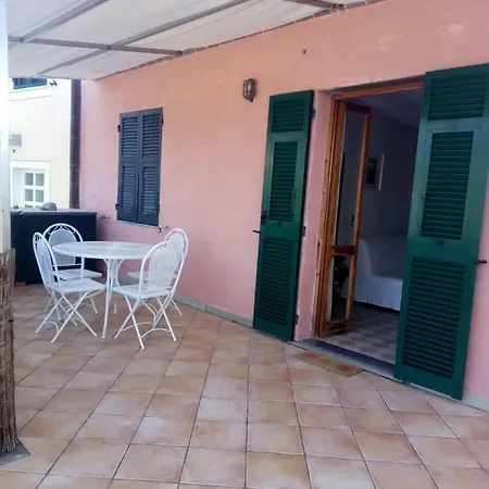 In Dimora Tipica * Montale (Liguria)