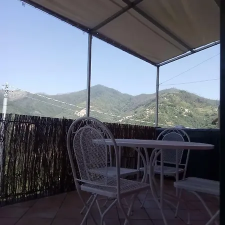 In Dimora Tipica Montale (Liguria)