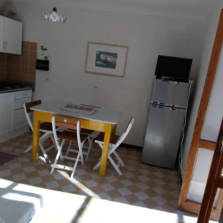 Apartment In Dimora Tipica Montale (Liguria)
