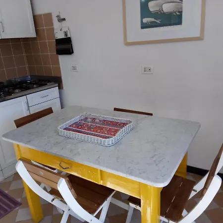 In Dimora Tipica Apartamento Montale (Liguria)